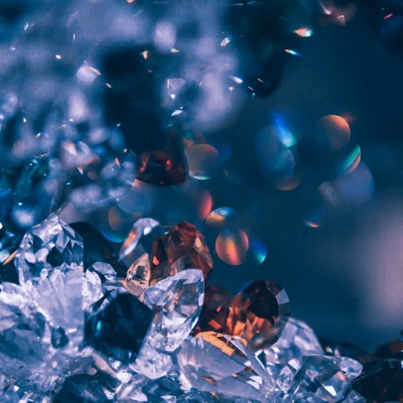 Close-up of crystals and light reflections